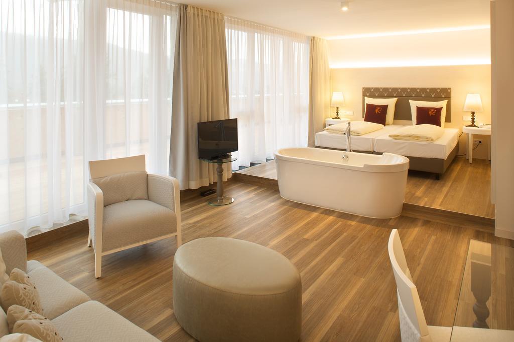 Hotel Baeren Titisee Exterior foto